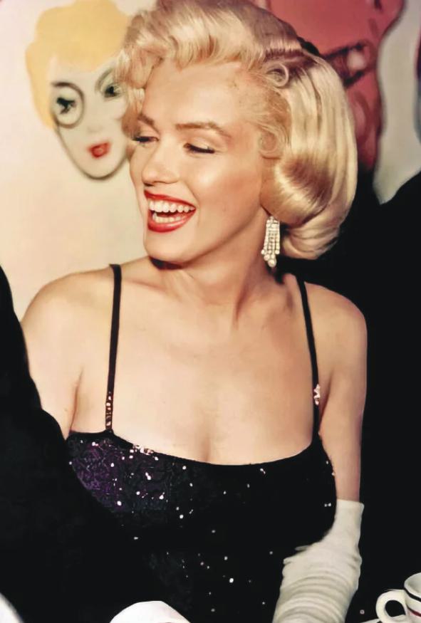 RENEE / Glomesh x Marilyn Monroe™ - Constellation